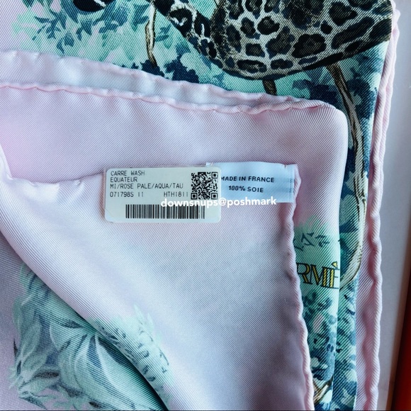 Hermès Equateur Washed Silk Scarf 90 - Picture 13 of 15